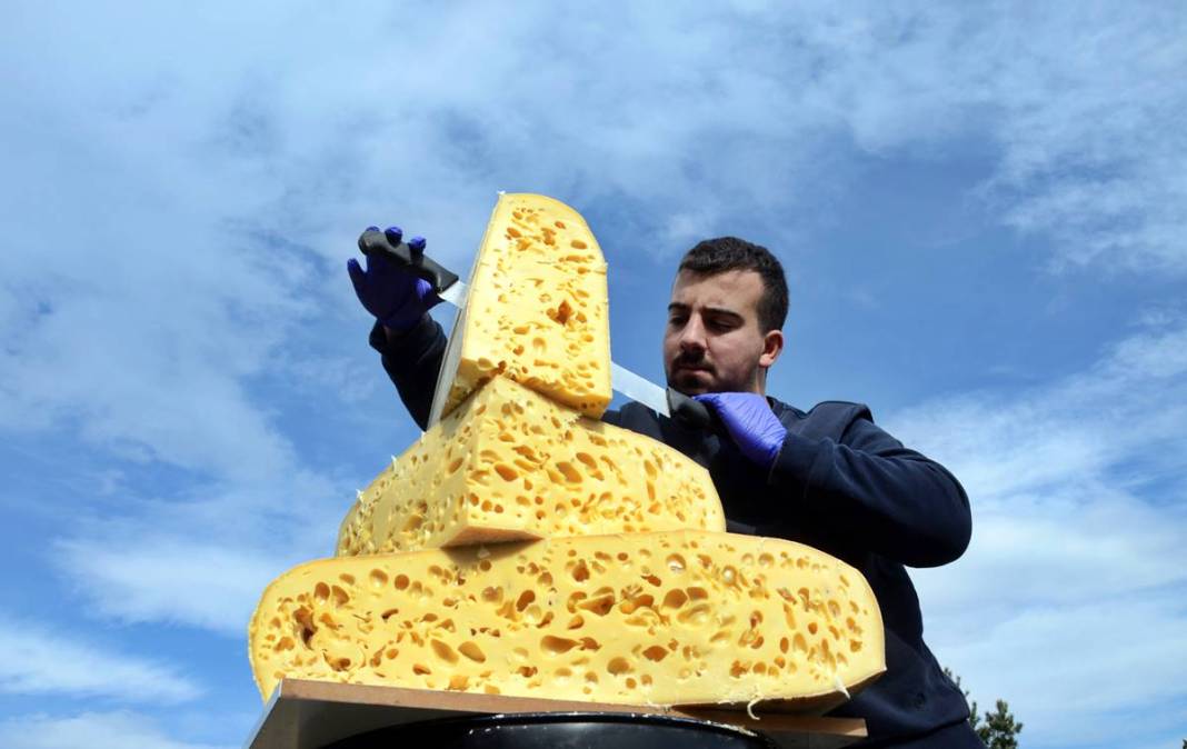 O kentin meşhur peyniri tescillendi: Kilosu 650 TL! Yılda 200 ton üretiliyor, kapış kapış satılıyor 24